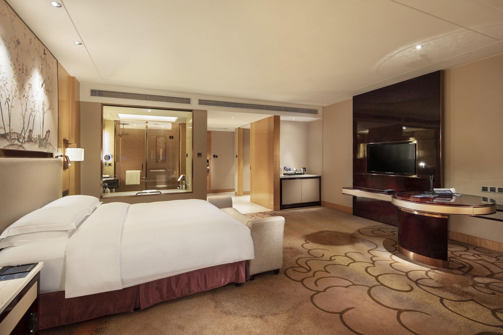Hilton Wuhan Yangtze Riverside Eksteriør billede
