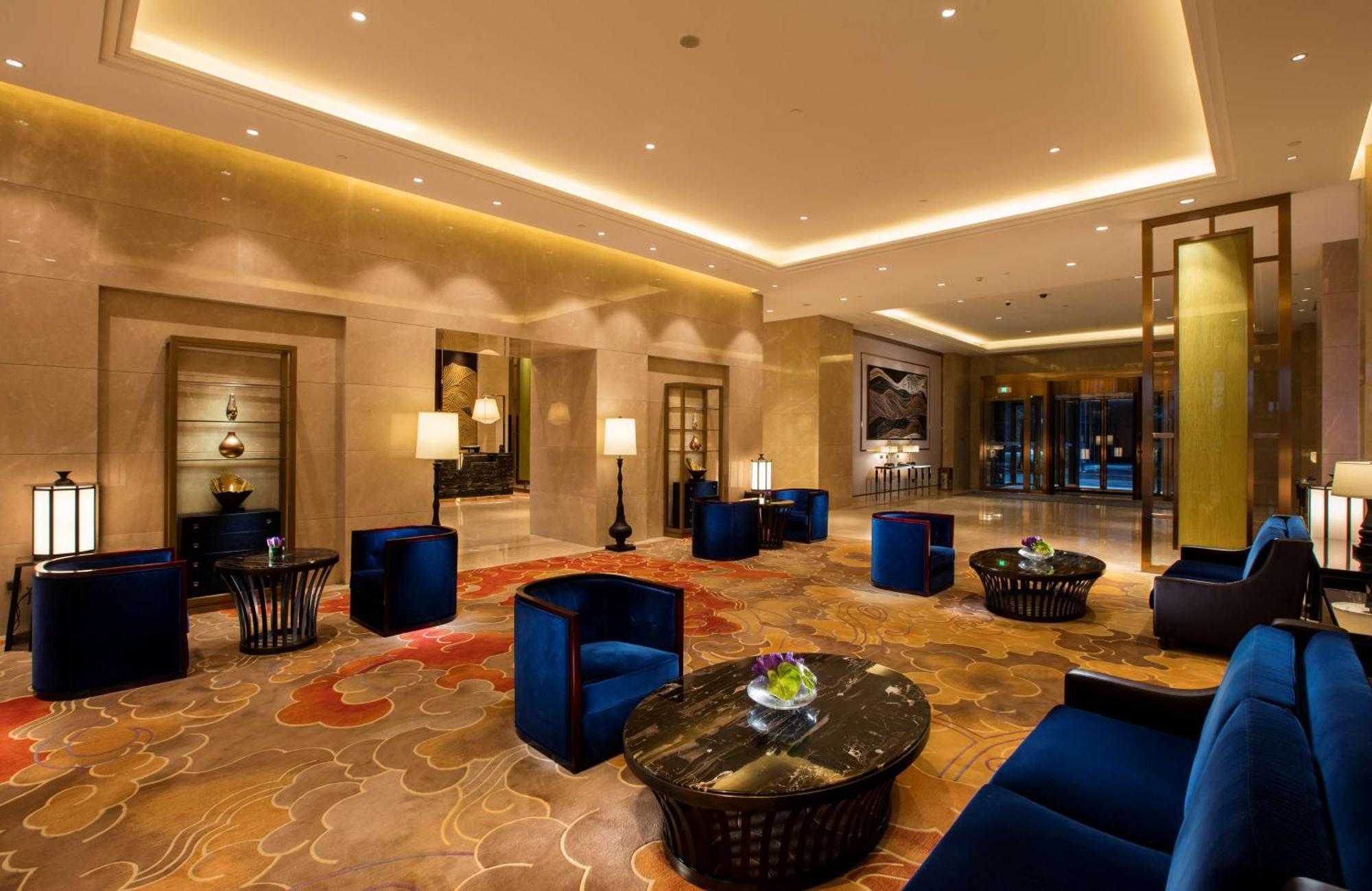 Hilton Wuhan Yangtze Riverside Eksteriør billede