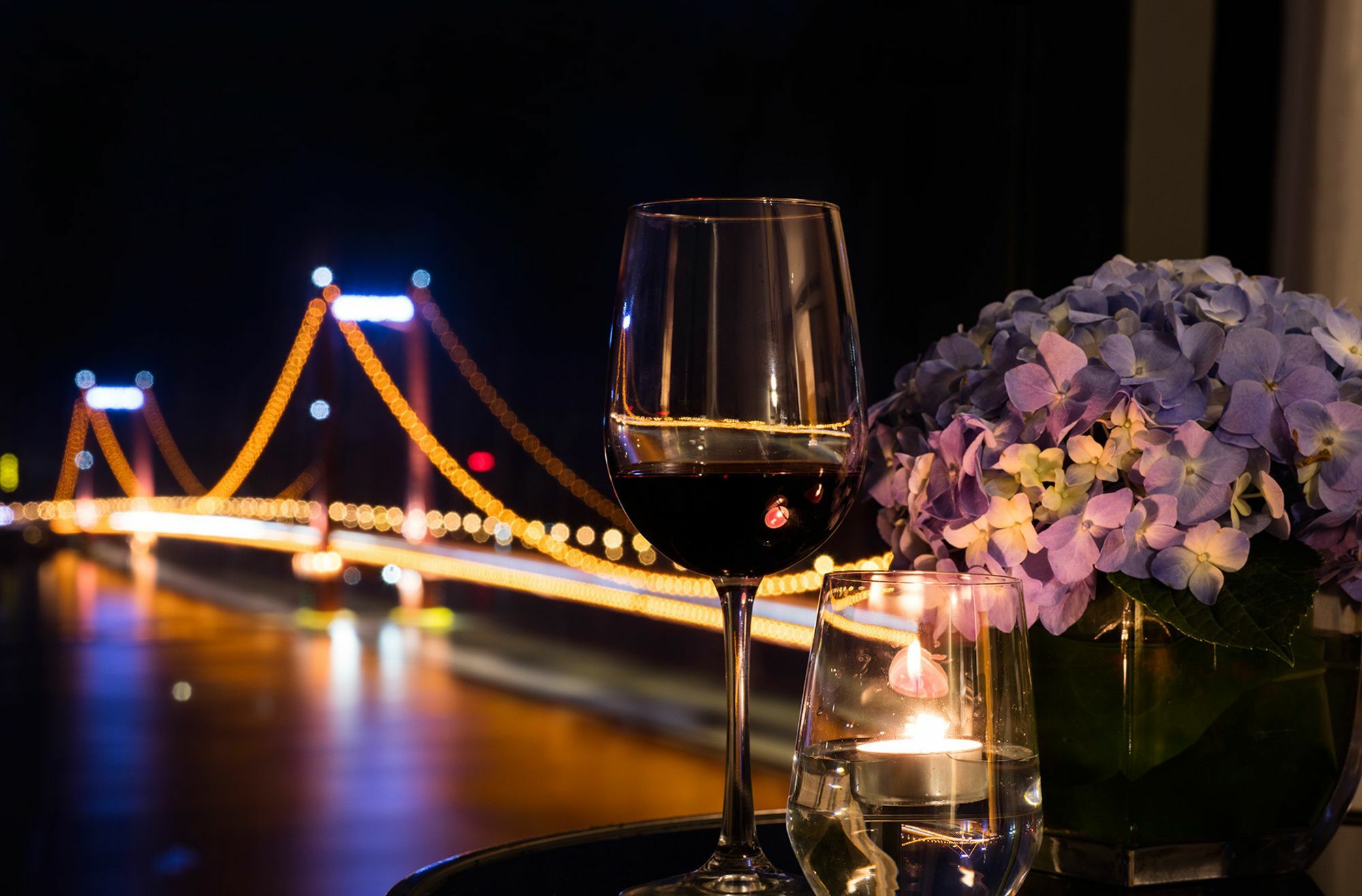 Hilton Wuhan Yangtze Riverside Eksteriør billede
